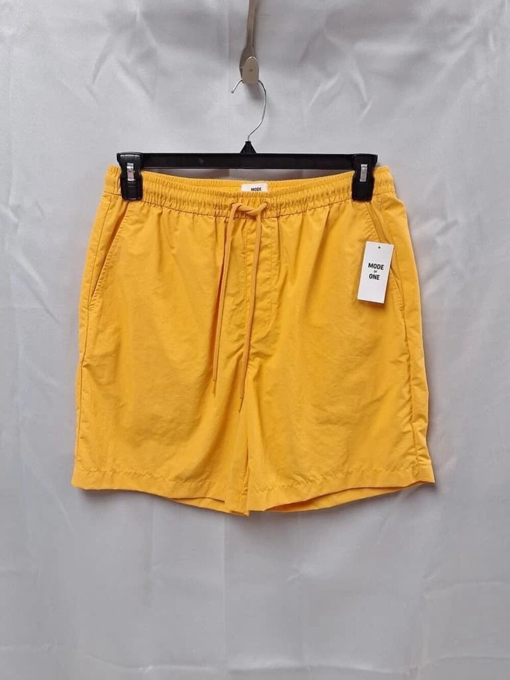 Mens Mode of One Yellow Shorts Size Medium ORG $59 NWT (RackD5)